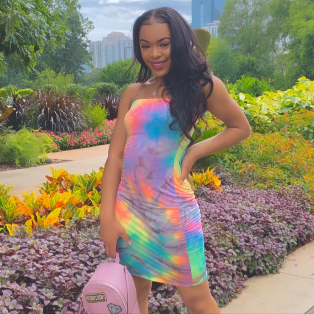 Meet your Posher, Divine